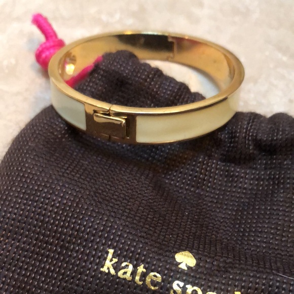 Kate Spade enameled clasp bracelet - Picture 3 of 3